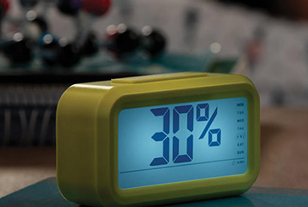 Alarm clock with 30% on clock face